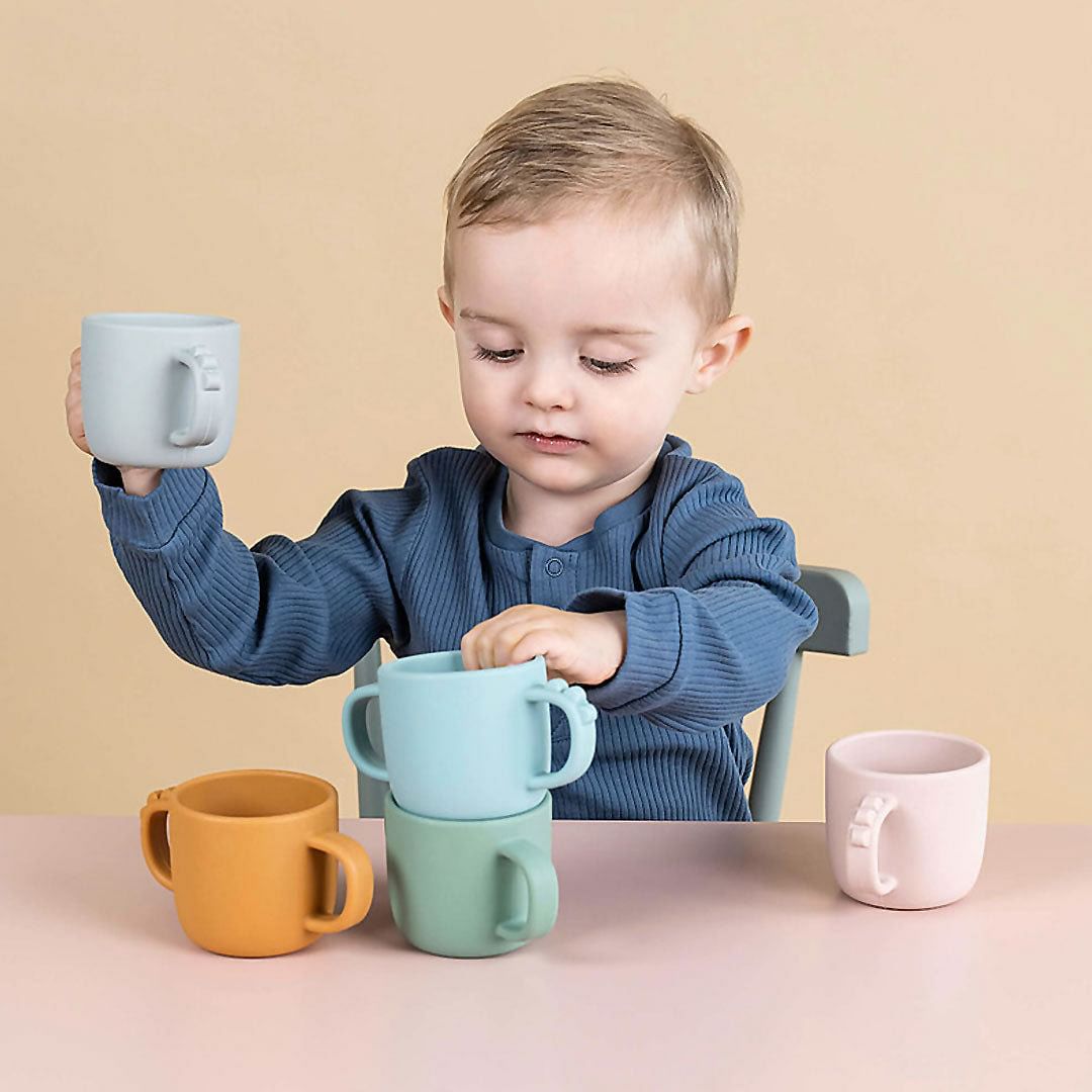 Taza con 2 Asas Peekaboo Croco - Mostaza | Done by deer