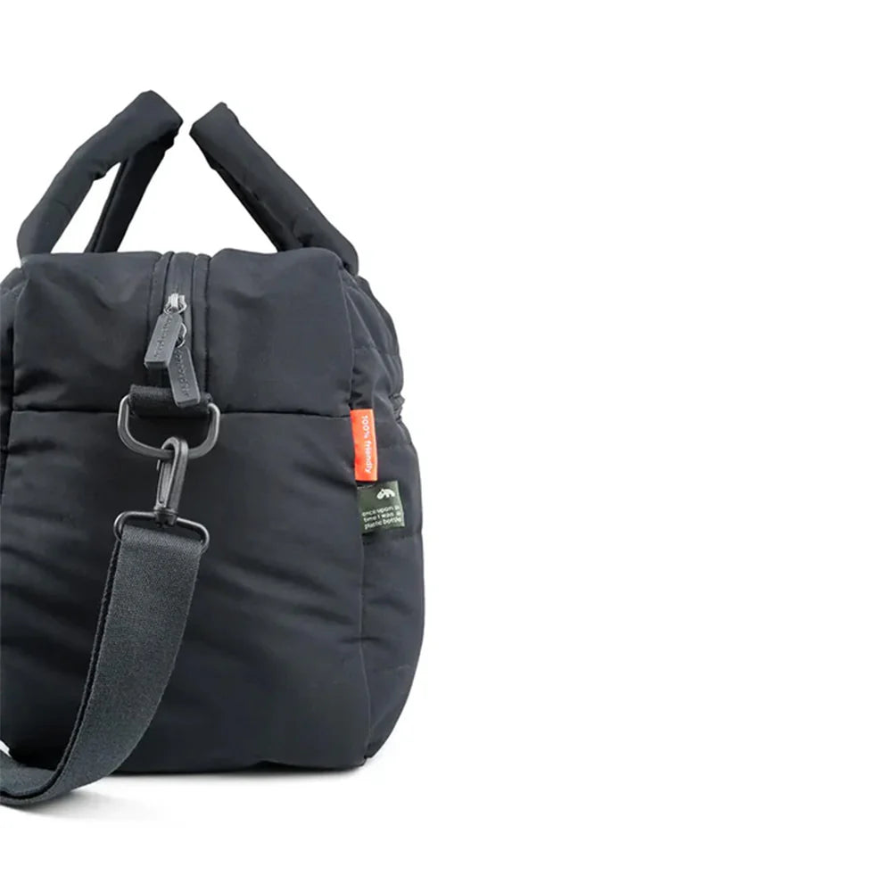 Bolso Maternal Acolchado con Mudador Portátil - Negro | Done by deer