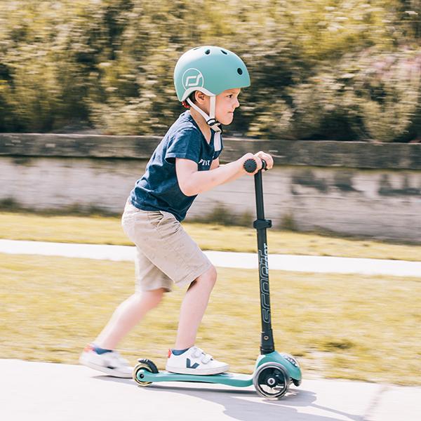 Highwaykick 3 LED Scooter - Forest