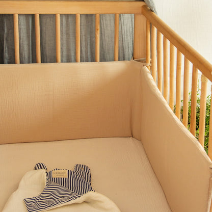 Protector de Cuna de Muselina en Algodón Orgánico - Beige | LOU BLOOM