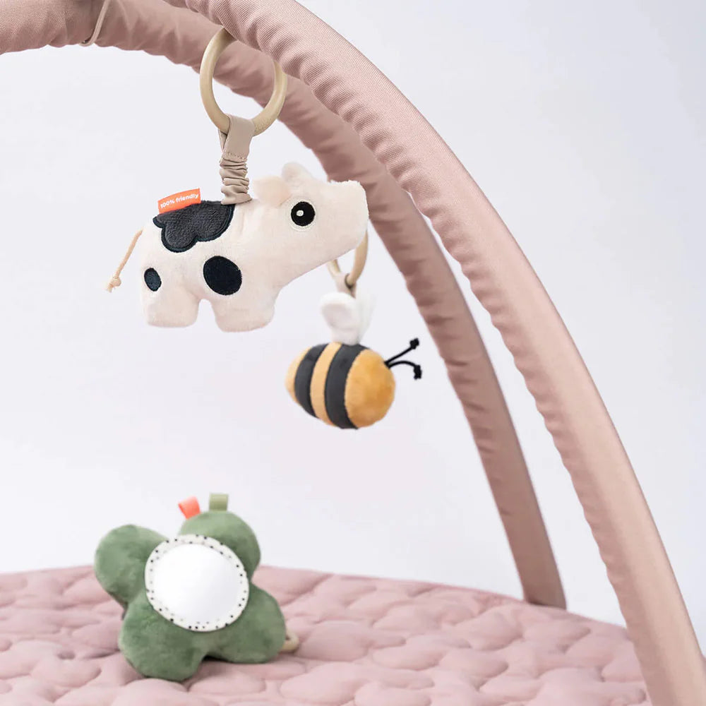 Gimnasio de Juego de Actividades Tiny Farm - Rosa | Done by deer