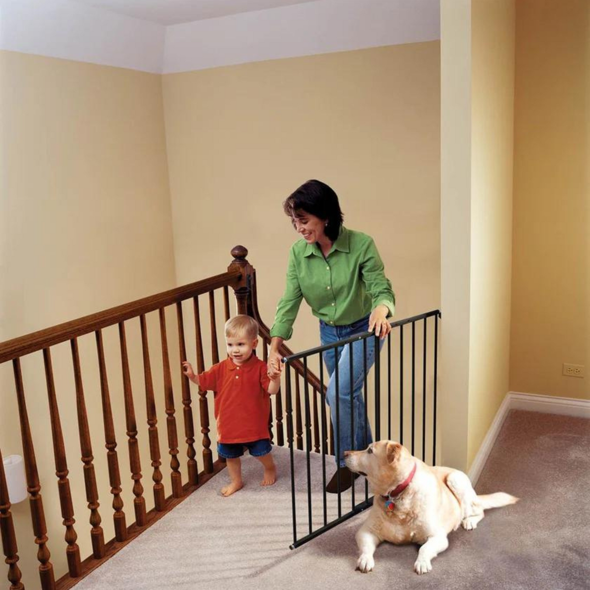 Puerta de Seguridad para Escalera (63 - 108 cm) - Negro | KidCo