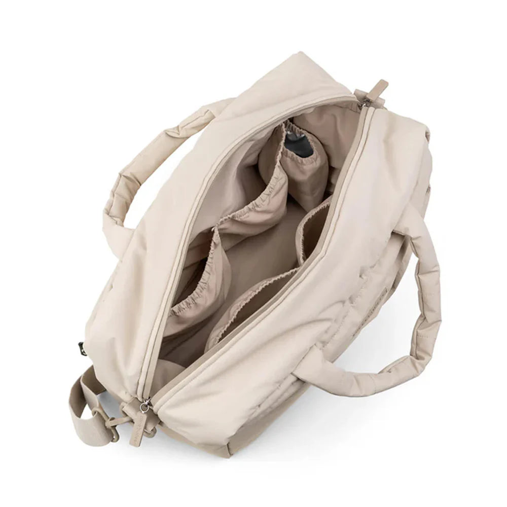 Bolso Maternal Acolchado con Mudador Portátil - Arena | Done by deer