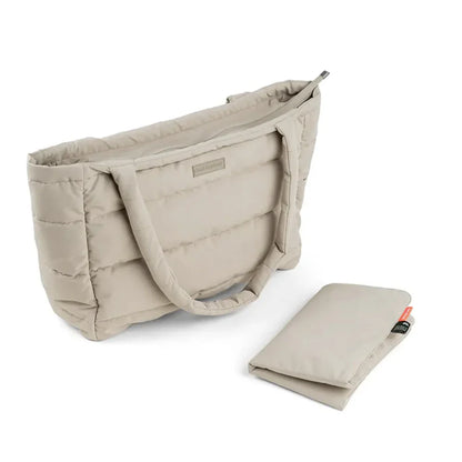Bolso Maternal Tote Acolchado con Mudador Portátil - Arena | Done by deer