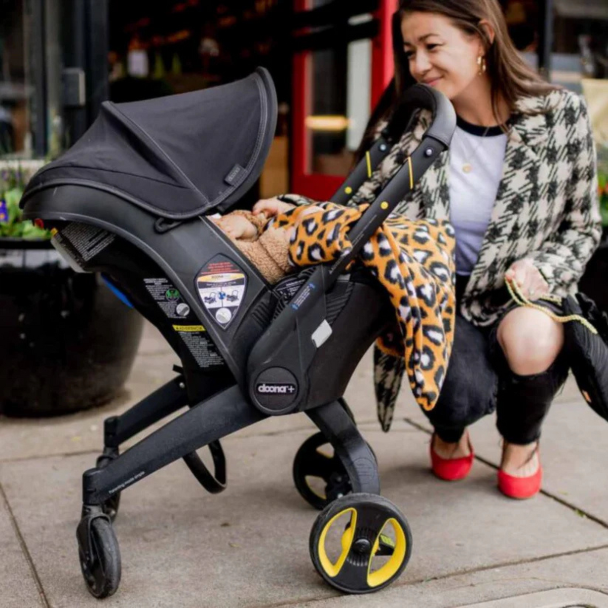 Silla Nido y Coche de Paseo 2 en 1 - Doona+ - Nitro Black | Doona
