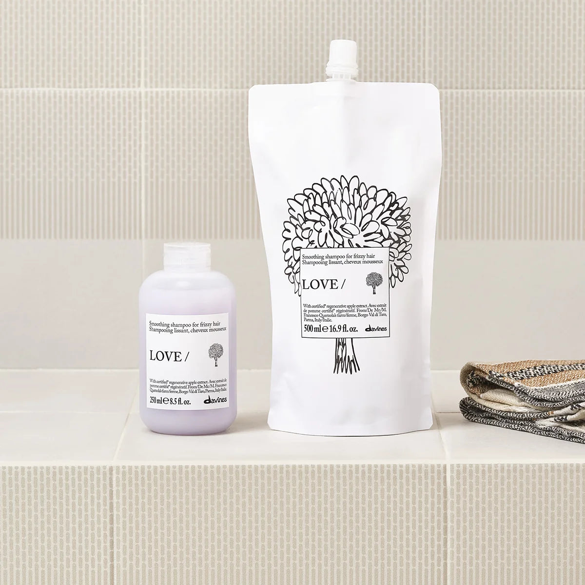DAVINES LOVE Smoothing Shampoo