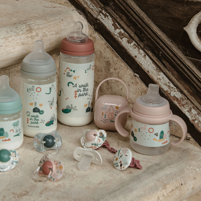 Vaso con Asas y Boquilla de Silicona - 150 ml - Rosado Walk | Suavinex