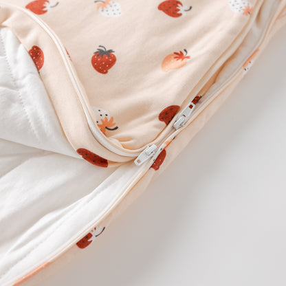 Saco de Dormir Forma Gota - Frutillas - TOG 2.5 | Mamás Mateas