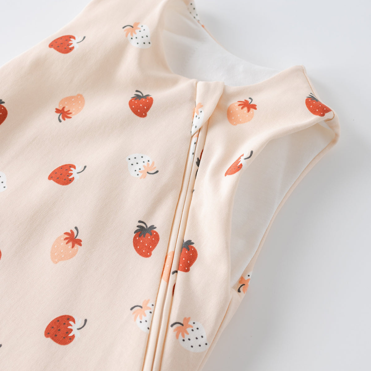 Saco de Dormir Forma Gota - Frutillas - TOG 1 | Mamás Mateas