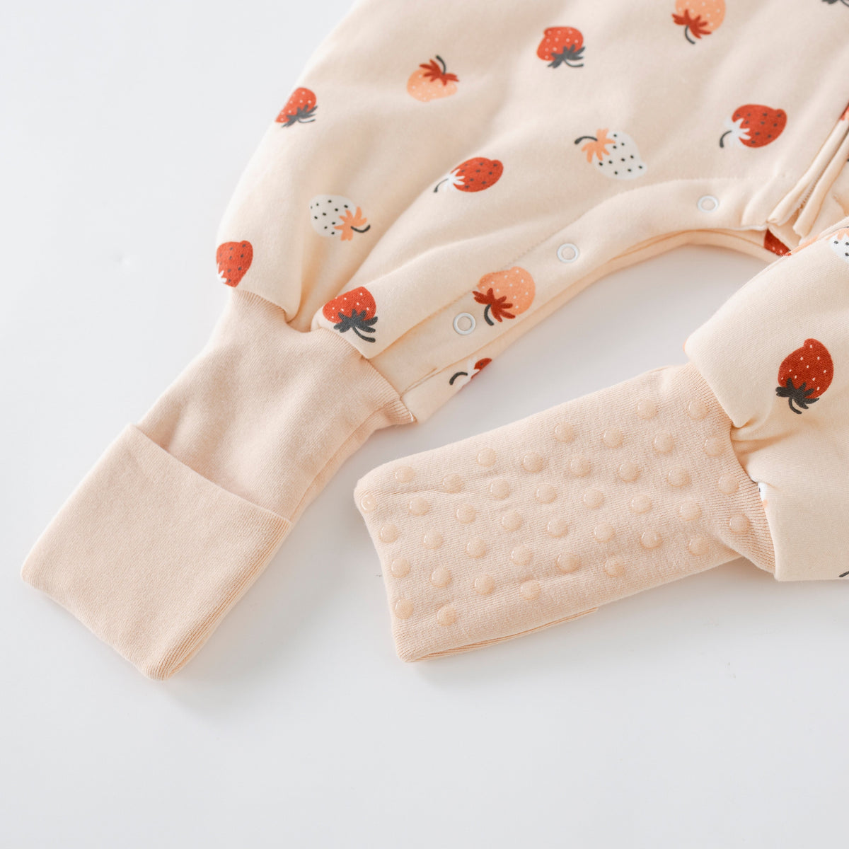 Saco de Dormir con Pies - Frutillas - TOG 2.5 | Mamás Mateas