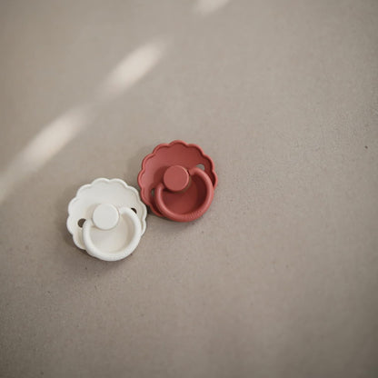 Pack de 2 Chupetes de Latex - Daisy - Baked Clay / Cream | FRIGG