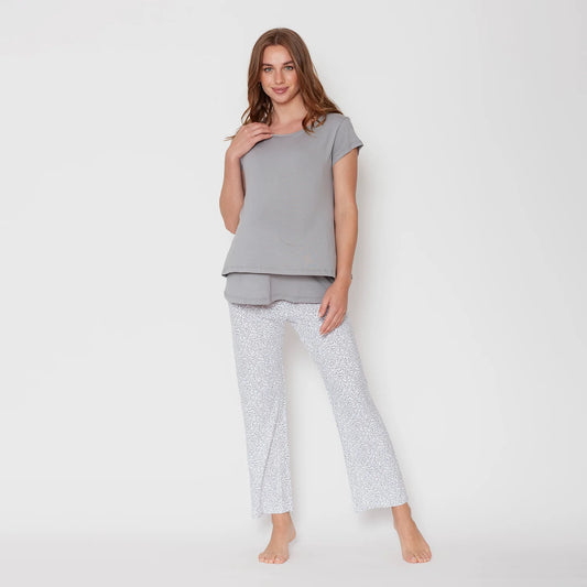 Pijama Maternal para Embarazo y Lactancia de Algodón Pima - Ramitas Grices | Nala Maternity