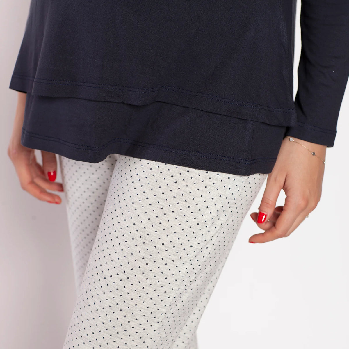 Pijama Maternal para Embarazo y Lactancia de Algodón Pima - Estrellas Azules | Nala Maternity