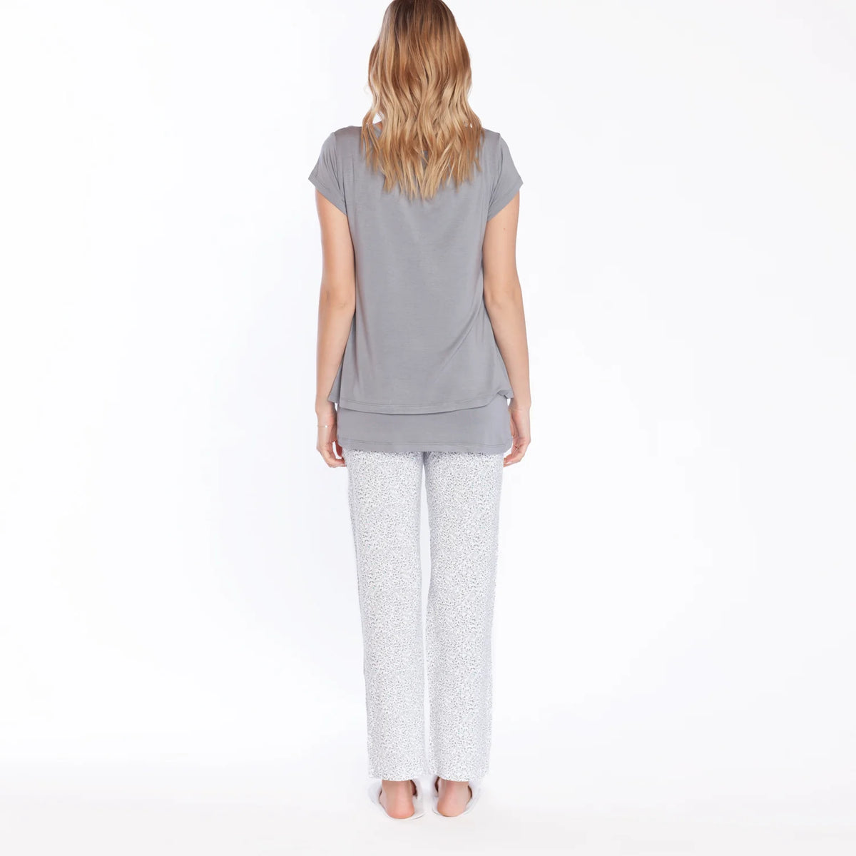 Pijama Maternal para Embarazo y Lactancia de Algodón Pima - Ramitas Grices | Nala Maternity