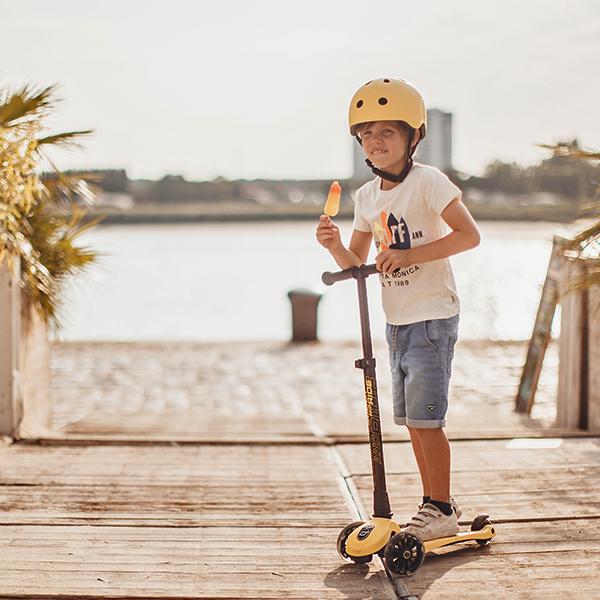 Highwaykick 3 LED Scooter - Lemon