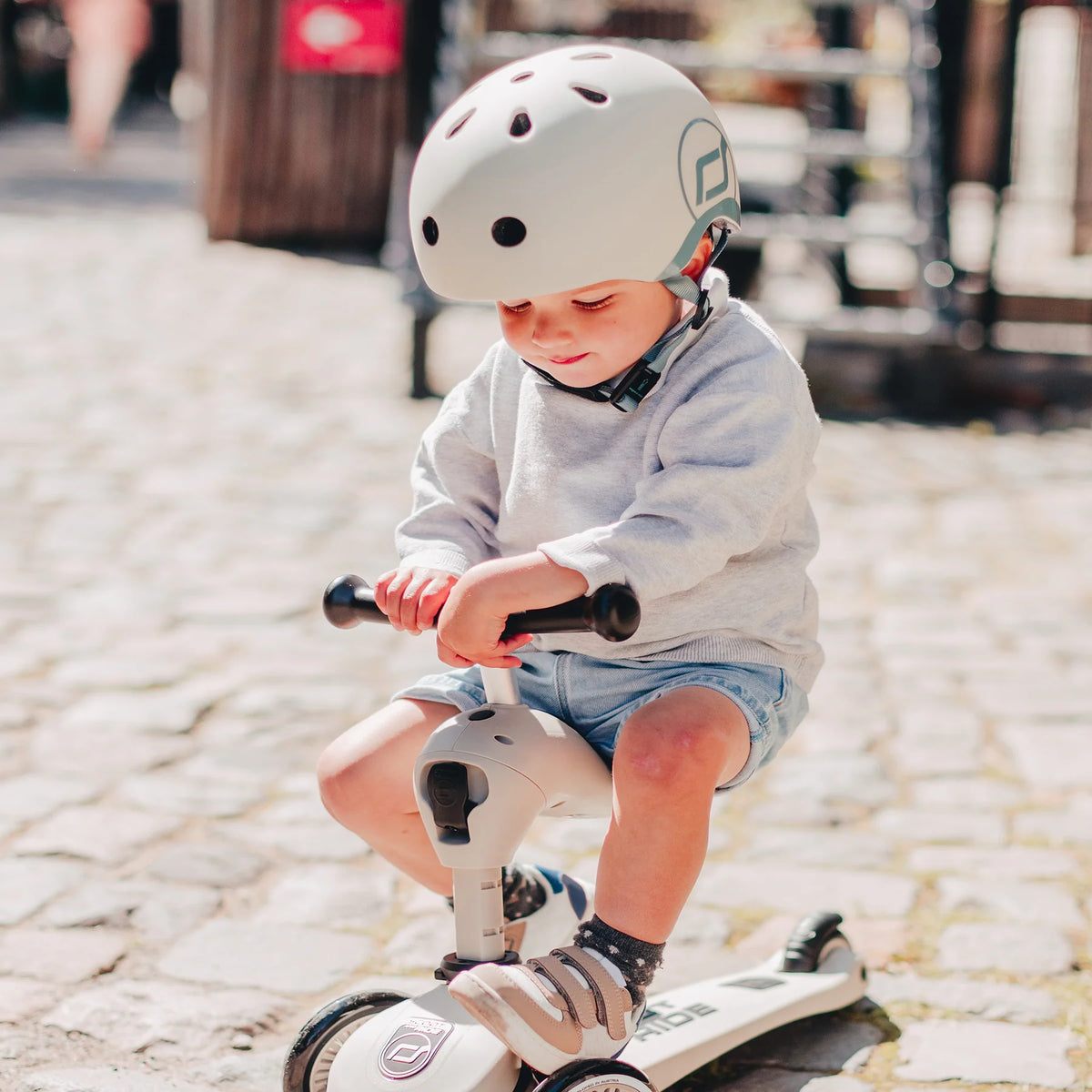 Casco Ajustable - Ash | Scoot and Ride