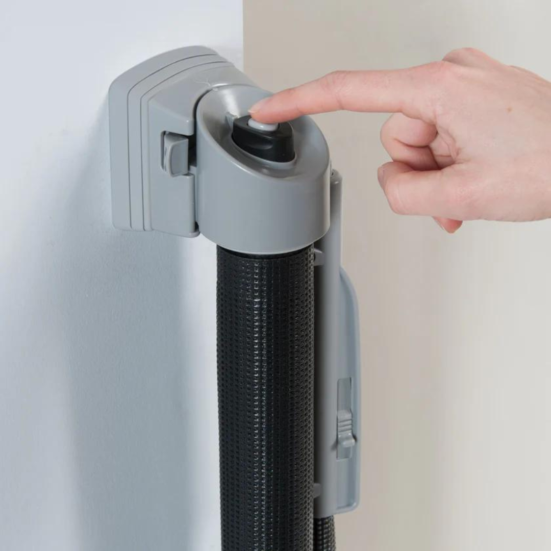Puerta de Seguridad Infantil Retráctil (140 cm) - Negro | KidCo