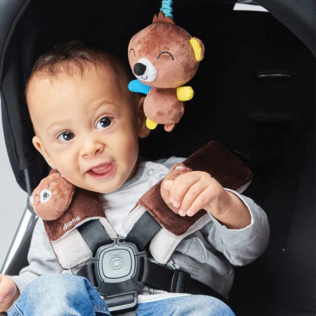Almohadilla para Arnés con Juguete Multisensorial Diono Baby - Oso | Diono
