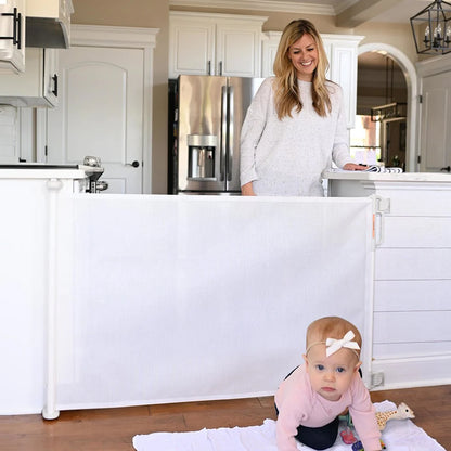 Puerta Retráctil de Seguridad para Bebés - Blanco | MomCozy