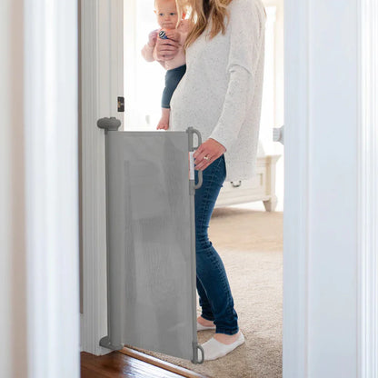 Puerta Retráctil de Seguridad para Bebés - Gris | MomCozy