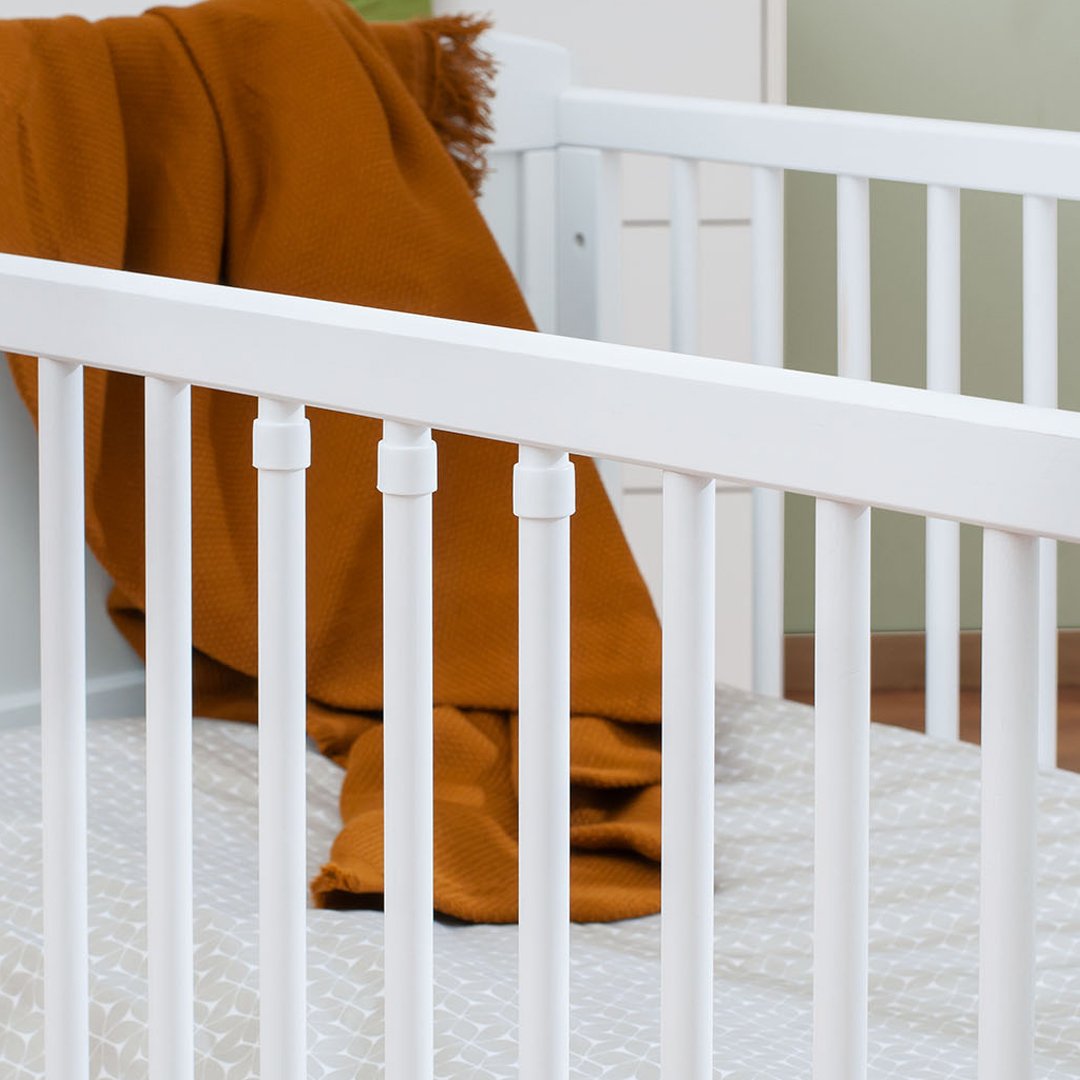 Set Cuna de madera + mudador Viktoria Pinolino - Pinolino-MiniNuts expertos en coches y sillas de auto para bebé