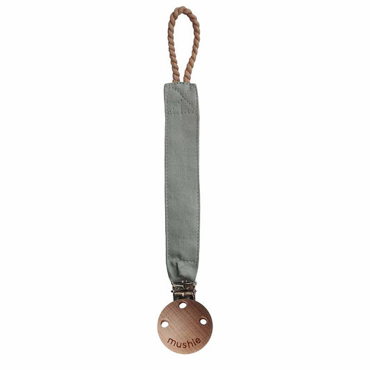 Clip para Chupete Roman Green Mushie (7486787289338)